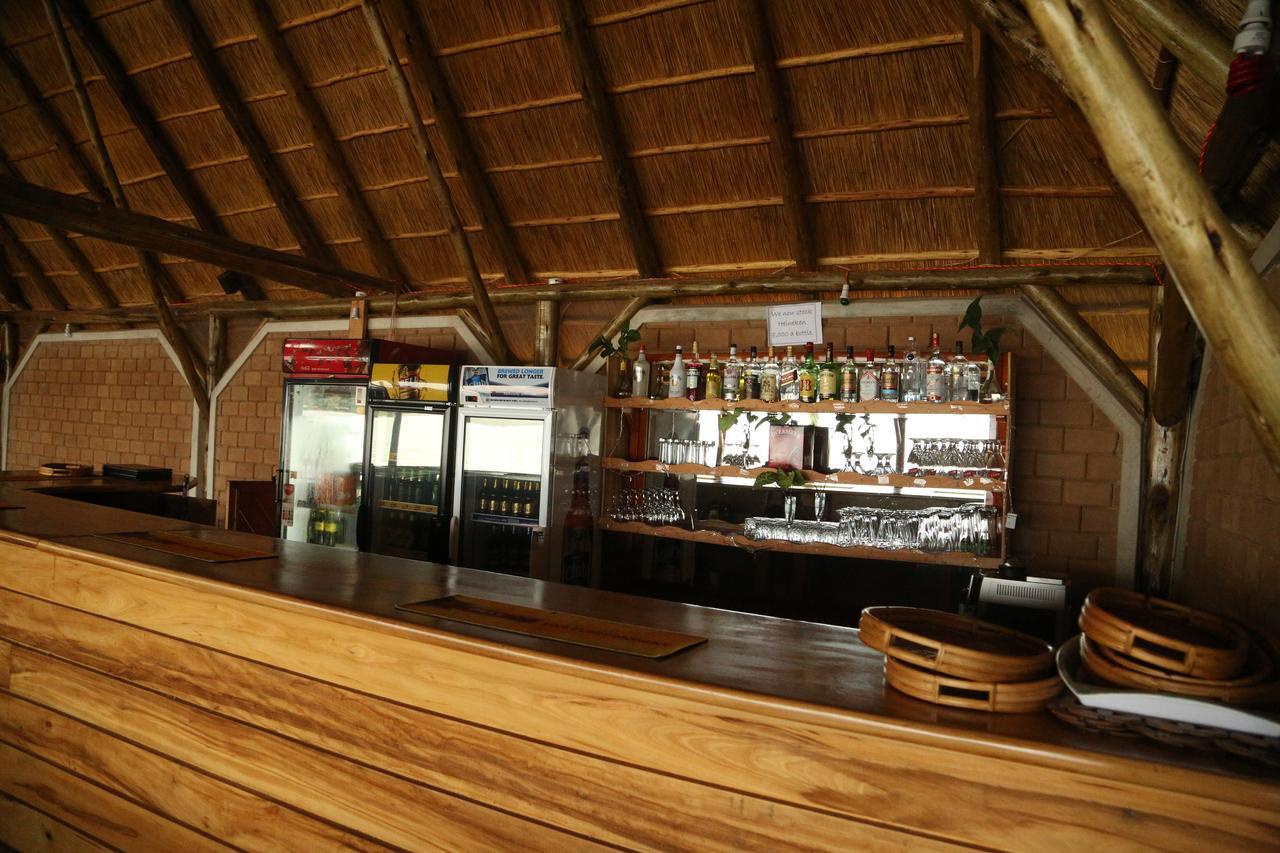 The Palms Beach Hotel And Restaurant Limited エンテベ エクステリア 写真